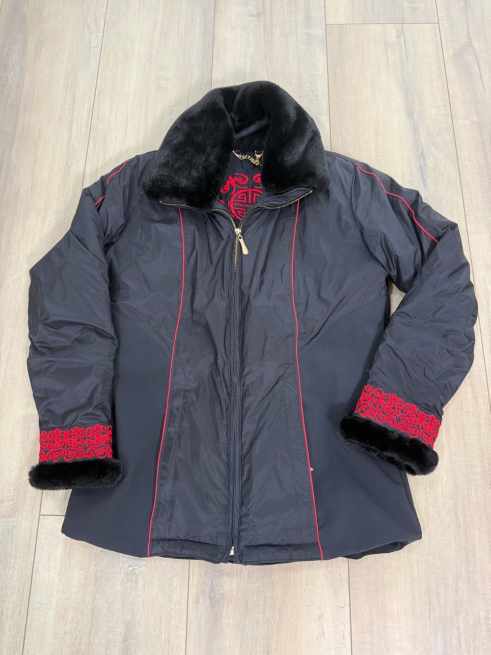Obermeyer Y2K Black Ski Jacket with Red Embroidered trim & Faux Fur Collar